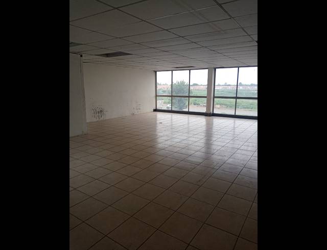 Industrial property to rent in ANDERBOLT